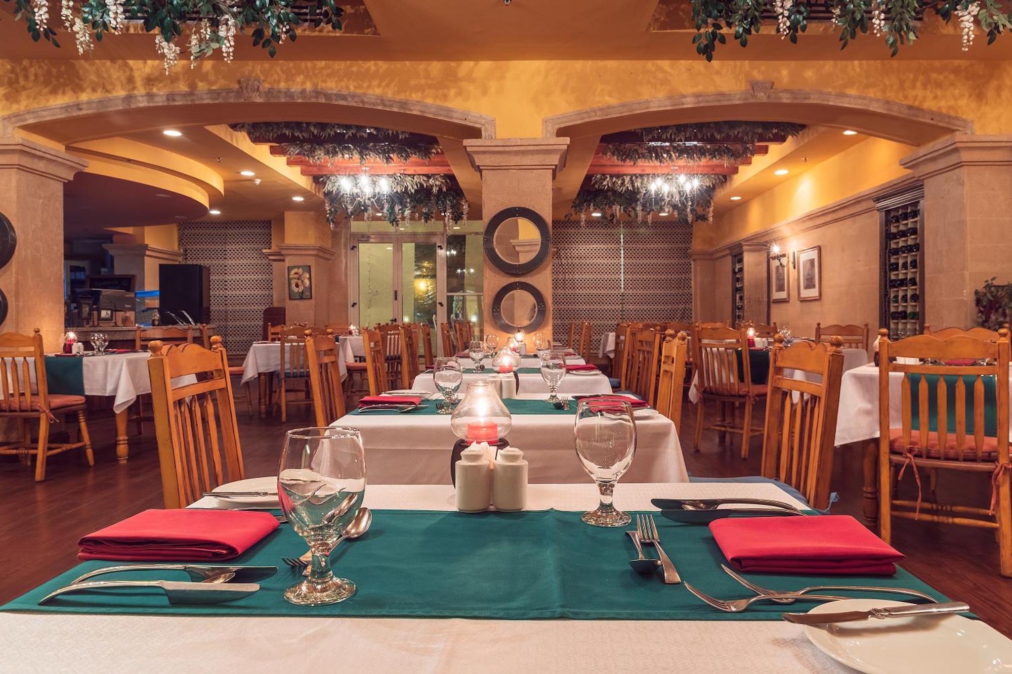Old Palace Resort Sahl Hasheesh フルガダ エクステリア 写真 Restaurant