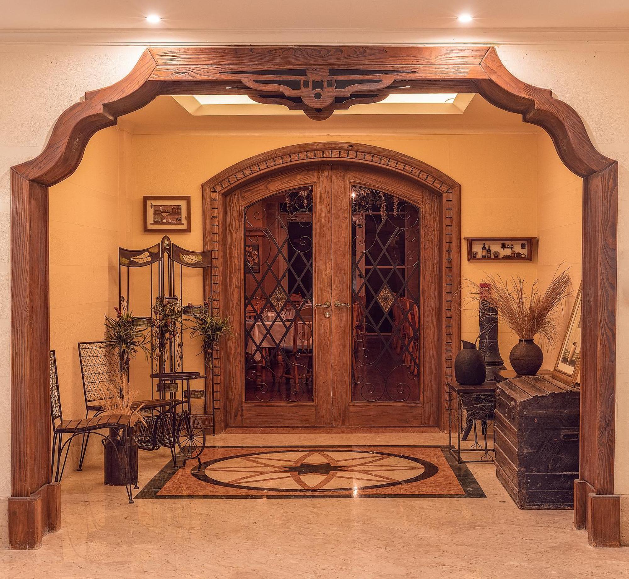 Old Palace Resort Sahl Hasheesh フルガダ エクステリア 写真 A home entrance